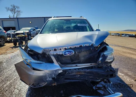 2016 Subaru Forester 2.5I Limited z USA, uszkodzony, nr VIN JF2SJARC6GH477263